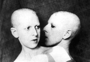 1359551320_2 claude cahun que me veux te 1928